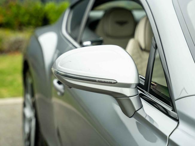BENTLEY Continental Photo 38