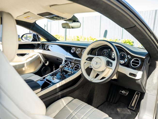 BENTLEY Continental Photo 11