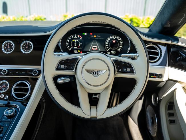 BENTLEY Continental Photo 19