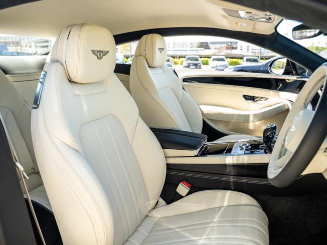 BENTLEY Continental Photo 21