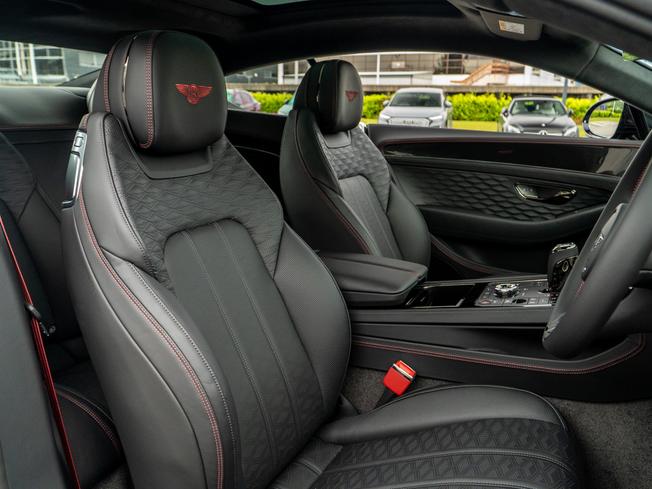BENTLEY Continental Photo 19