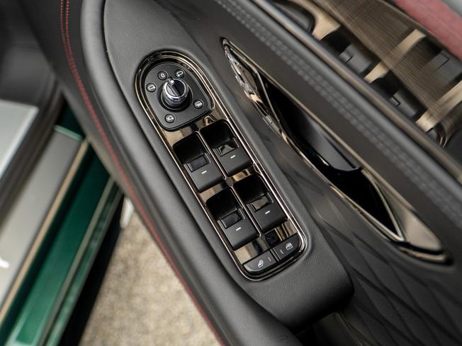 BENTLEY Continental Photo 25