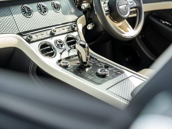 BENTLEY Continental GT Photo 28