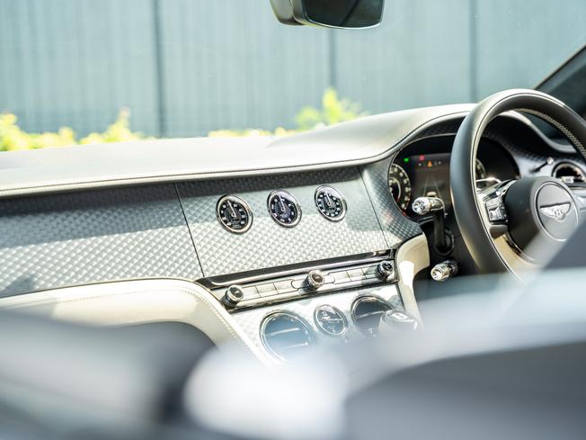 BENTLEY Continental GT Photo 29
