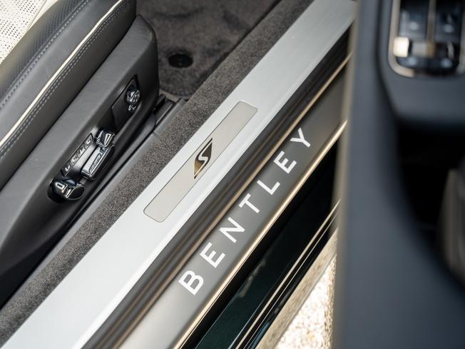 BENTLEY Continental GT Photo 32