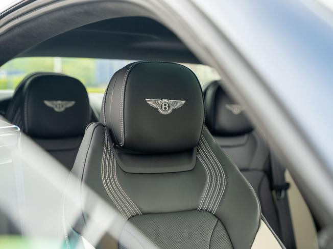 BENTLEY Continental GT Photo 24