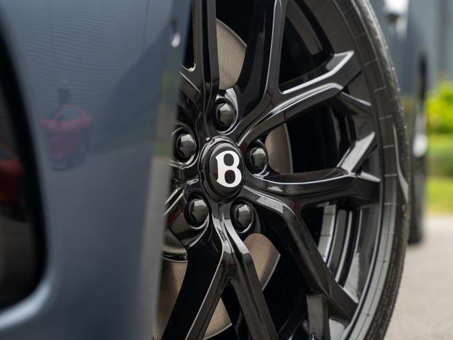 BENTLEY Continental GT Photo 38
