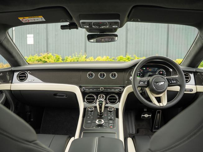 BENTLEY Continental GT Photo 4