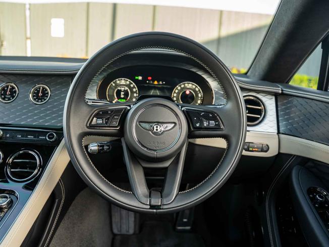 BENTLEY Continental Photo 17