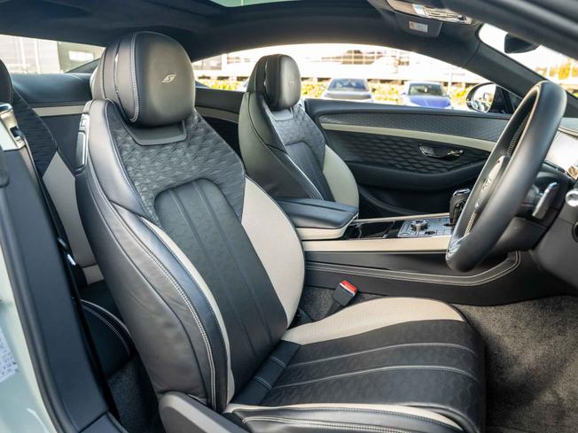 BENTLEY Continental Photo 19