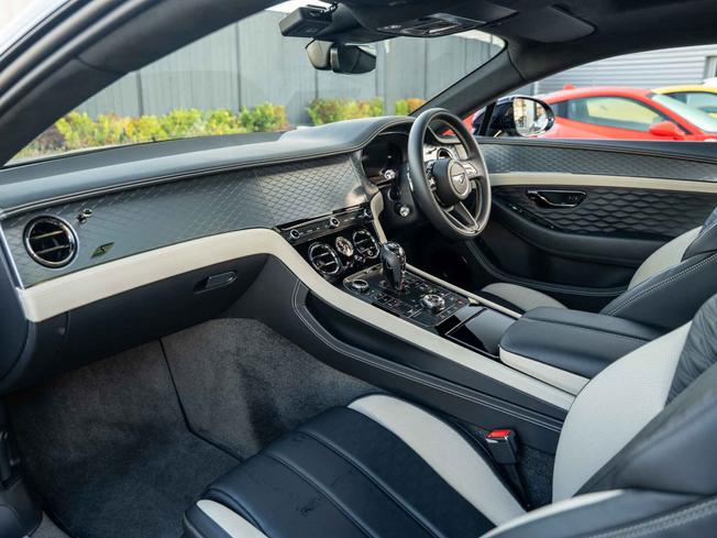 BENTLEY Continental Photo 2
