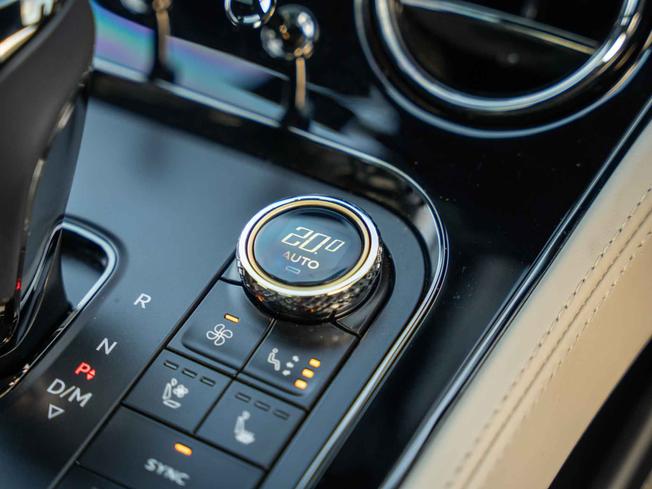 BENTLEY Continental Photo 26