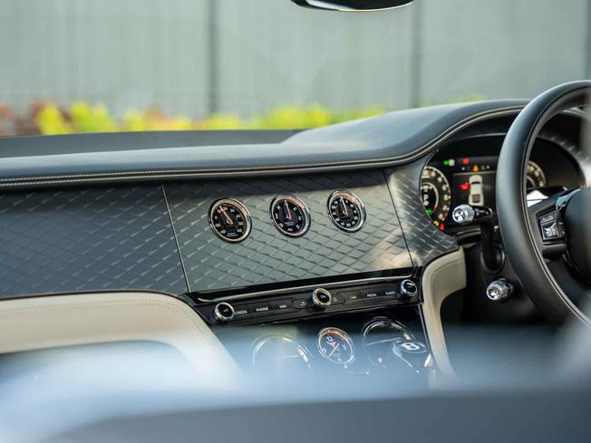 BENTLEY Continental Photo 27