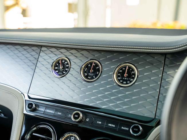 BENTLEY Continental Photo 28