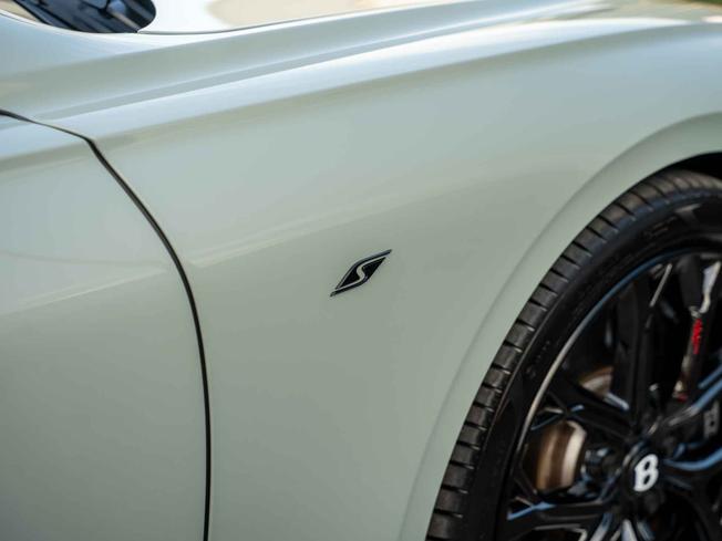 BENTLEY Continental Photo 36