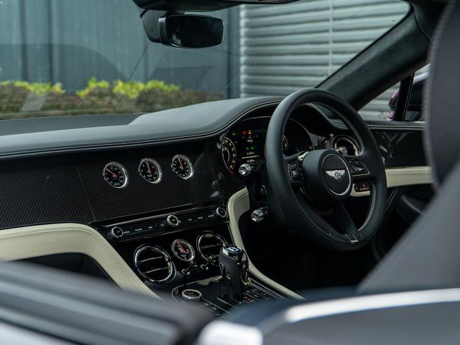 BENTLEY Continental GT Photo 12