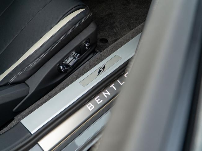 BENTLEY Continental GT Photo 31