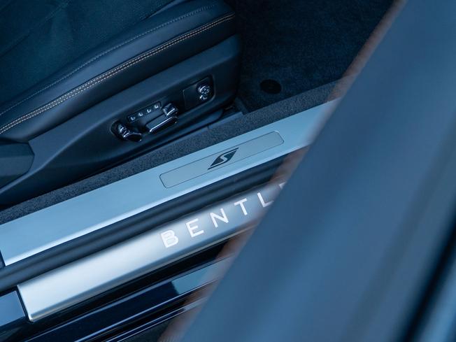 BENTLEY Continental GT Photo 28