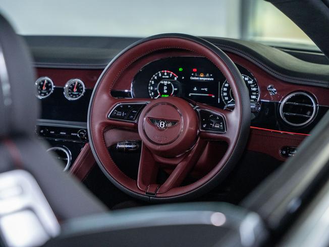 Bentley Continental Photo 17