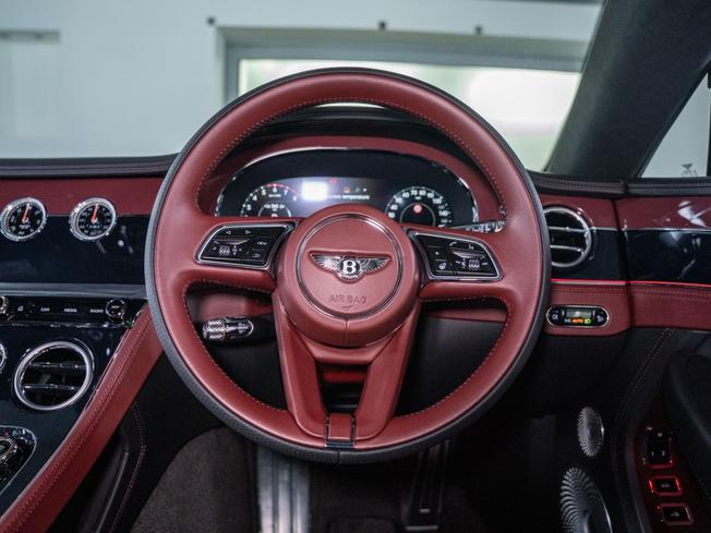 Bentley Continental Photo 19