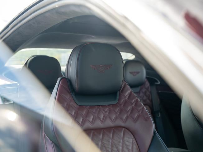 Bentley Continental Photo 23