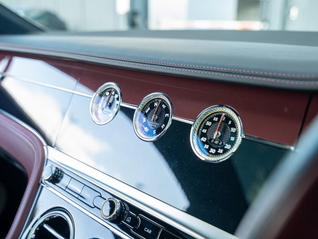 Bentley Continental Photo 27