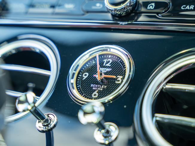 Bentley Continental Photo 31