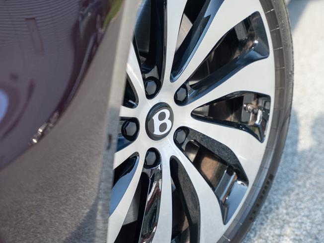 Bentley Continental Photo 32