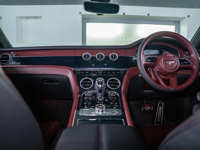 Bentley Continental Photo 4