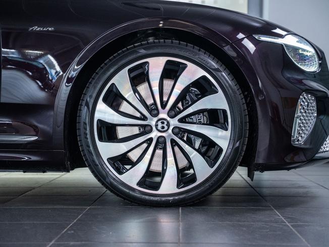 Bentley Continental Photo 6