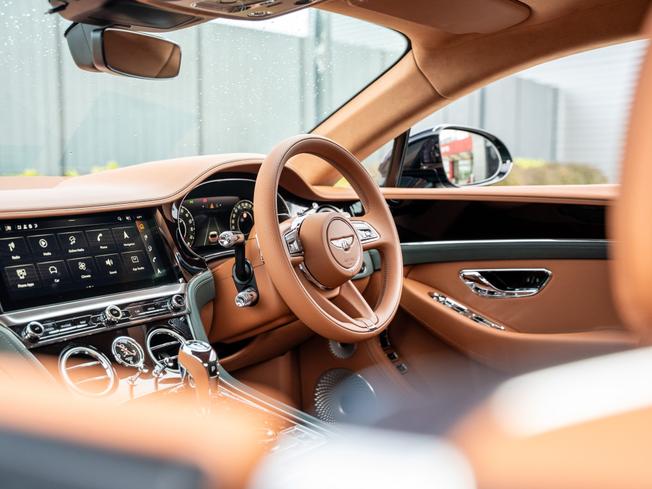 BENTLEY Continental GT Photo 24