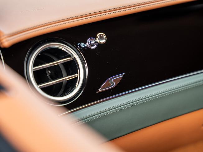 BENTLEY Continental GT Photo 30