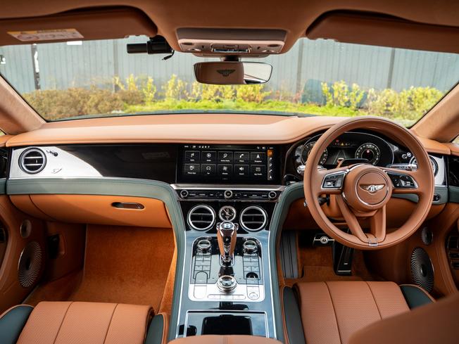 BENTLEY Continental GT Photo 4