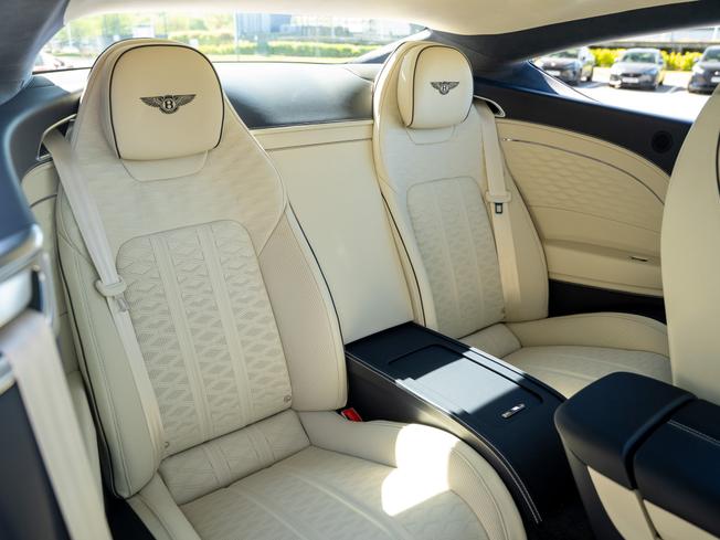 BENTLEY Continental GT Photo 22