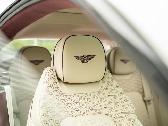 BENTLEY Continental GT Photo 23