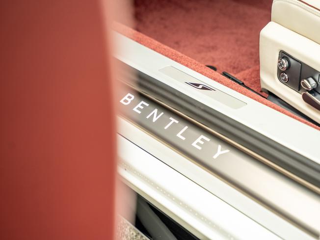 BENTLEY Continental GT Photo 34