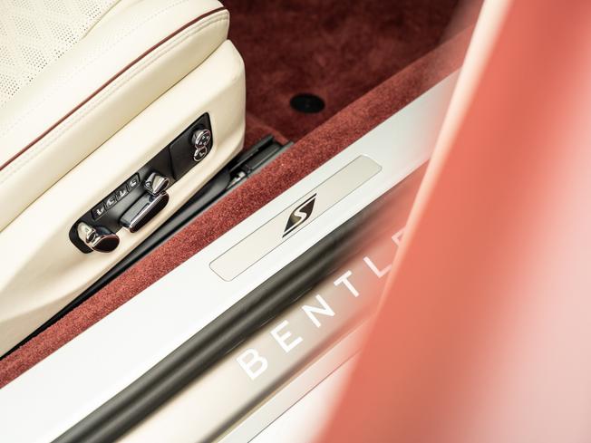 BENTLEY Continental GT Photo 35
