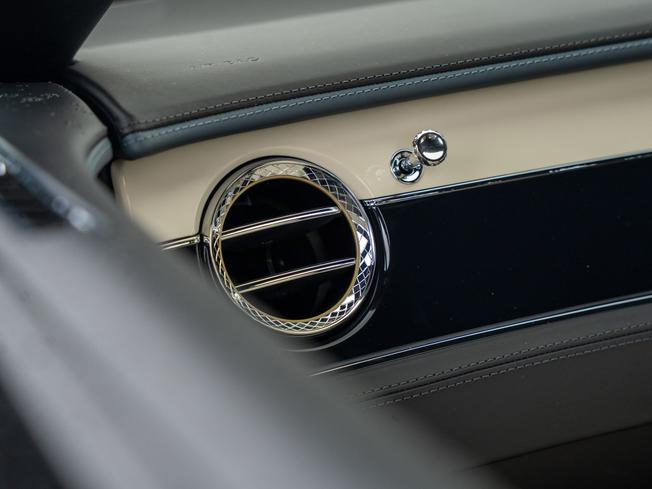 BENTLEY Continental Photo 24