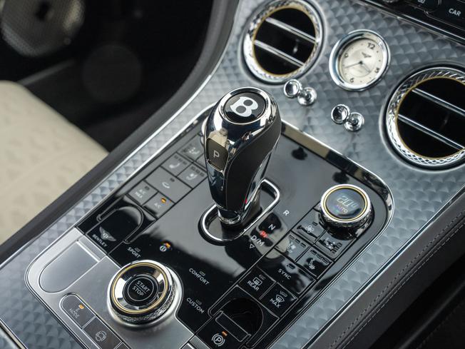 BENTLEY Continental Photo 25
