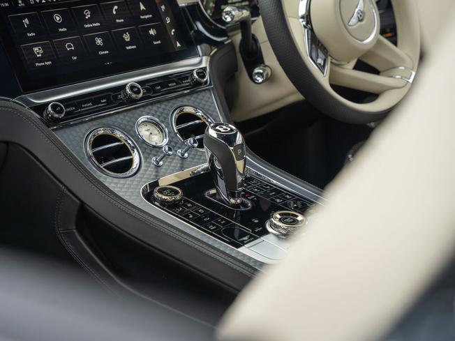 BENTLEY Continental Photo 26
