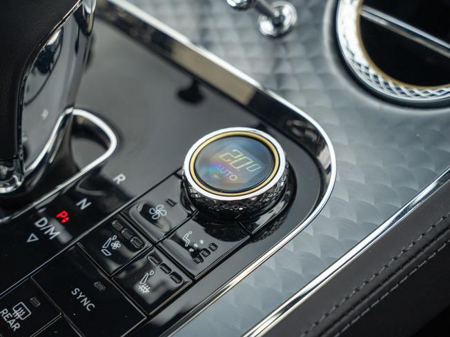 BENTLEY Continental Photo 29