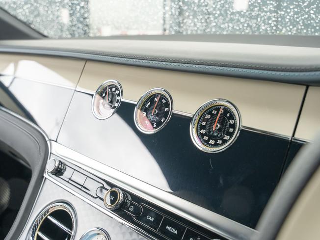 BENTLEY Continental Photo 32