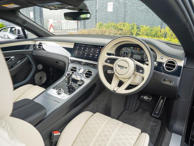 BENTLEY Continental Photo 4