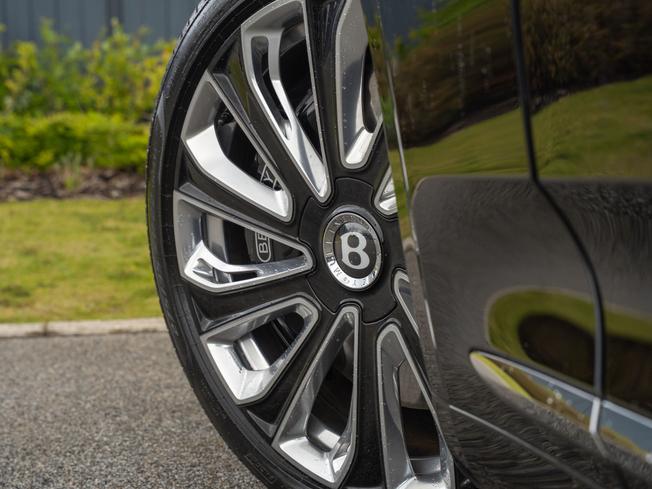 BENTLEY Continental Photo 41
