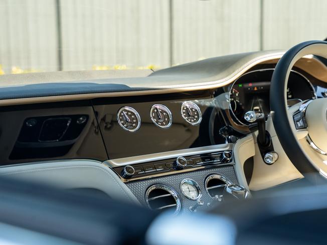 BENTLEY Continental Photo 26