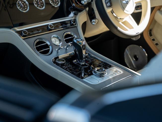 BENTLEY Continental Photo 27