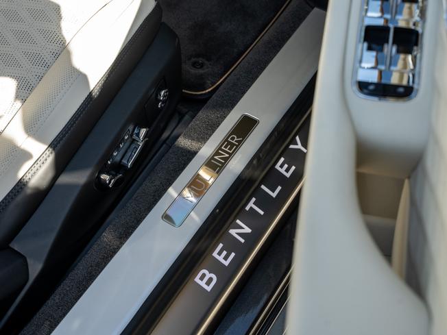 BENTLEY Continental Photo 33