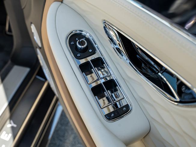 BENTLEY Continental Photo 34