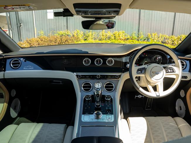 BENTLEY Continental Photo 4
