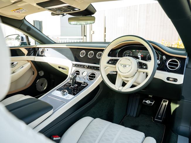BENTLEY Continental GT Photo 11